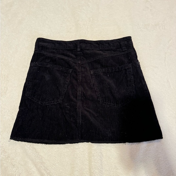 Forever 21 corduroy black mini skirt - Picture 3 of 3
